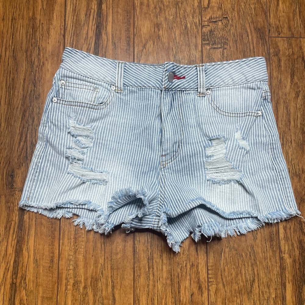 Ivy + Main size 7 jean shorts.  Stripe detail
